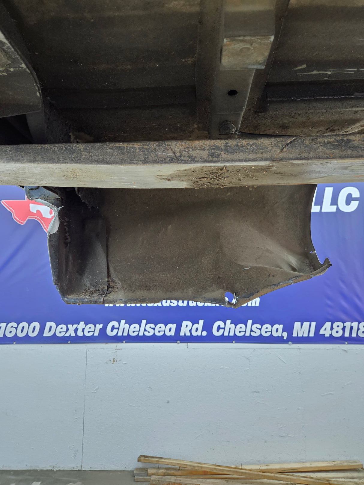 1999-2010 Ford Super Duty F250 F350 6' 9" Short Truck Bed