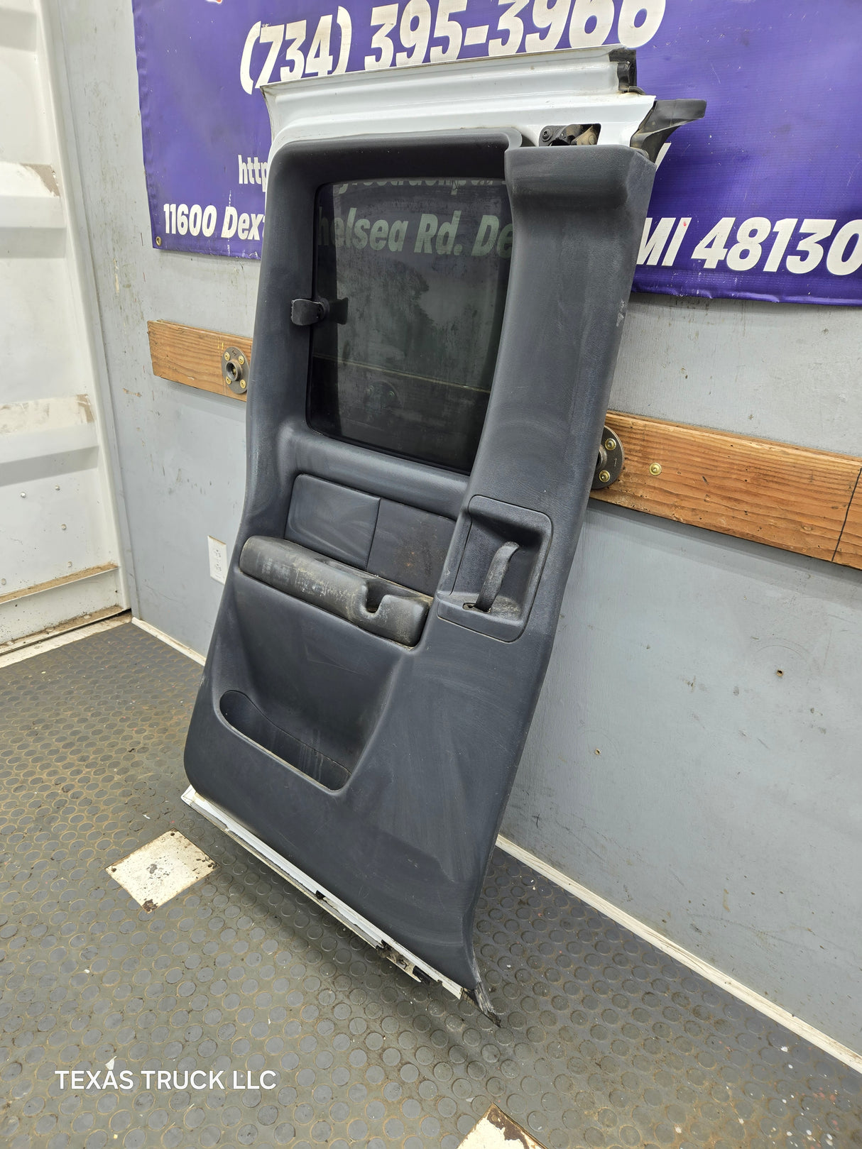 1999-2006 Chevrolet Silverado / GMC Sierra 1500 2500 3500 HD Rear Driver side Extended Cab rear door LH