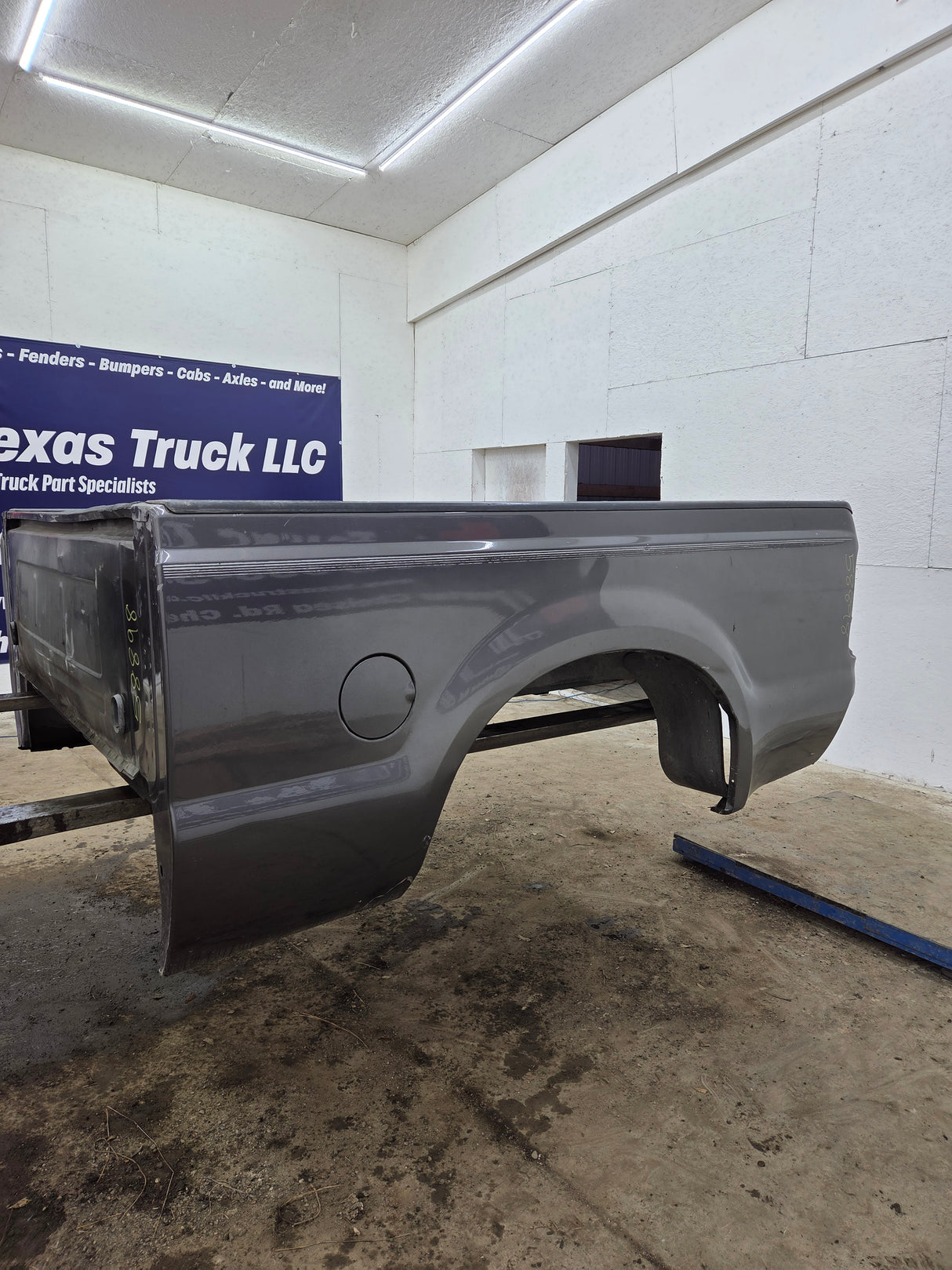 1999-2010 Ford Super Duty F250 F350 6' 9" Short Truck Bed