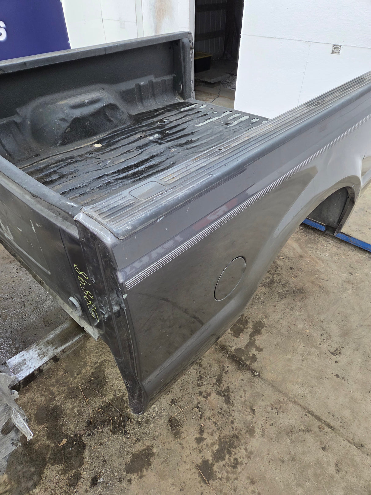1999-2010 Ford Super Duty F250 F350 6' 9" Short Truck Bed