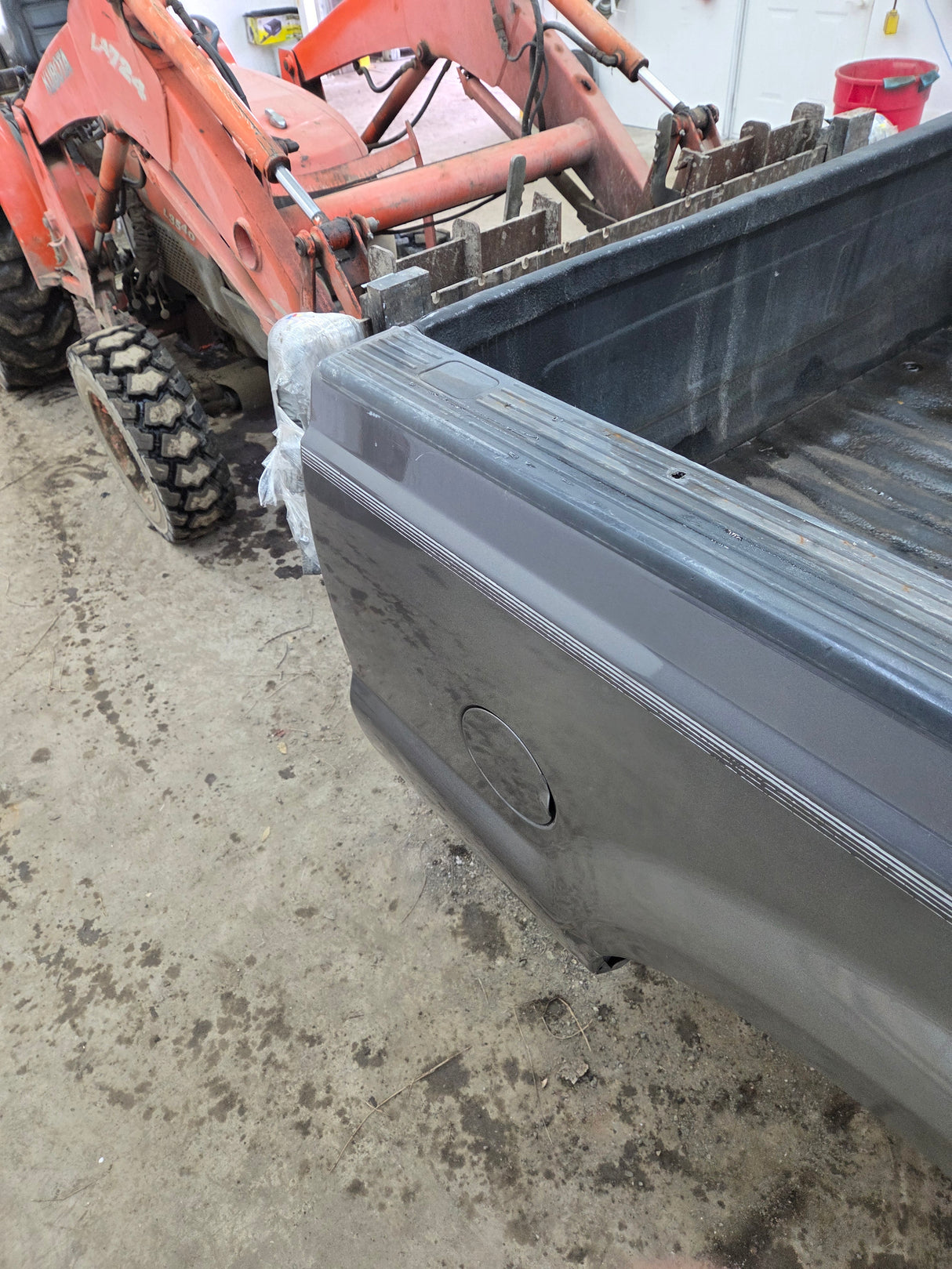 1999-2010 Ford Super Duty F250 F350 6' 9" Short Truck Bed