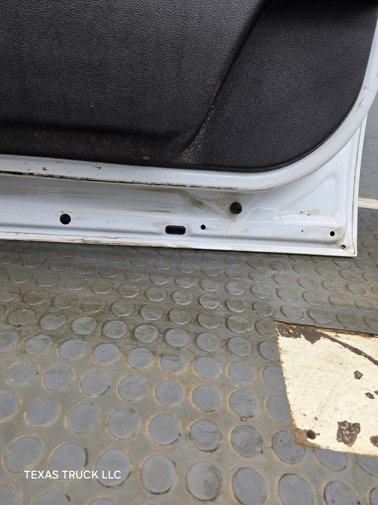 2007-2013 Chevrolet Silverado / GMC Sierra 1500 2500 3500 HD RH Front Passenger Side Door