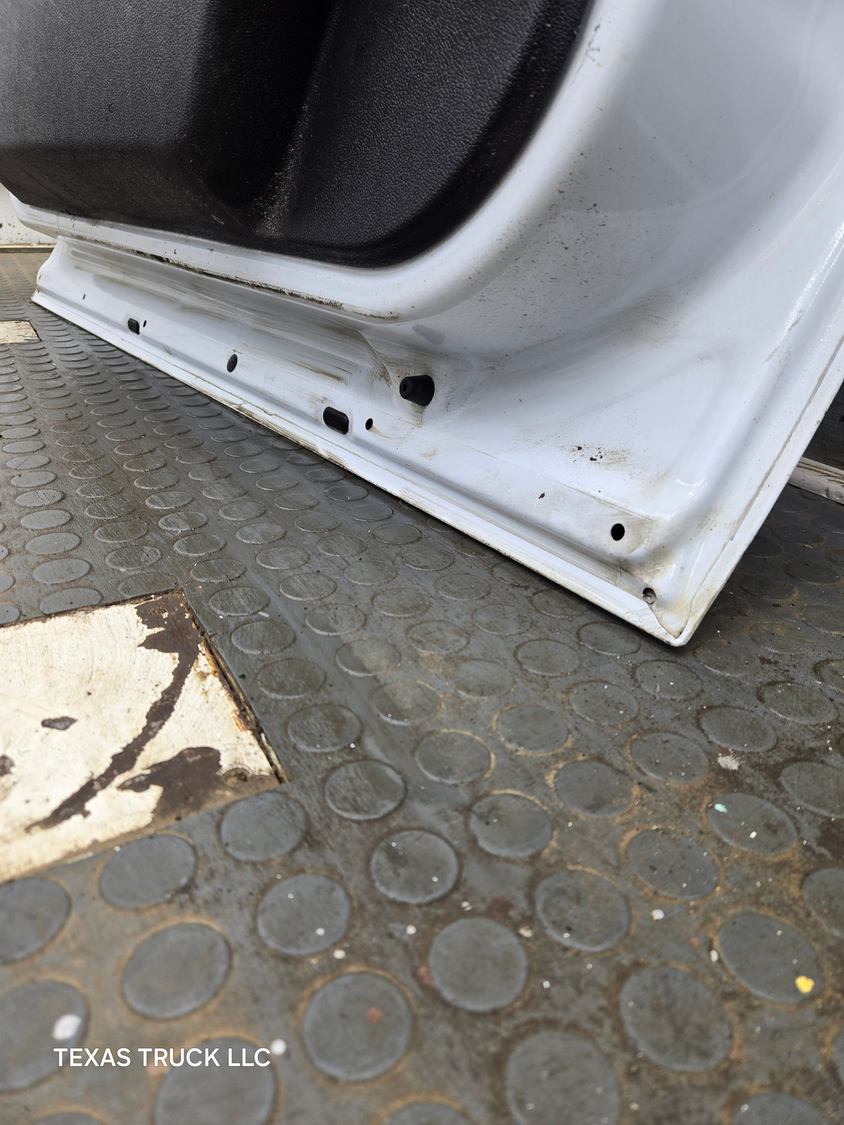 2007-2013 Chevrolet Silverado / GMC Sierra 1500 2500 3500 HD RH Front Passenger Side Door