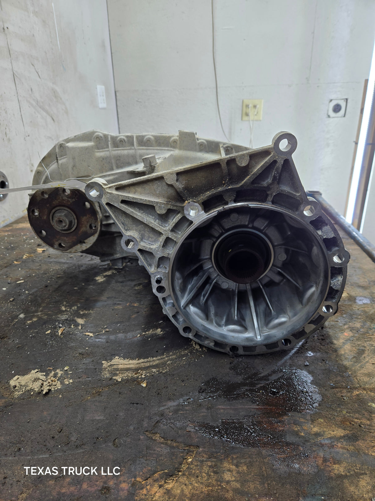 2011-2016 6.2L 6.7L PSD Transfer Case Flange Yoke Manual Shift Ford F250 F350 F450 F550 Super Duty