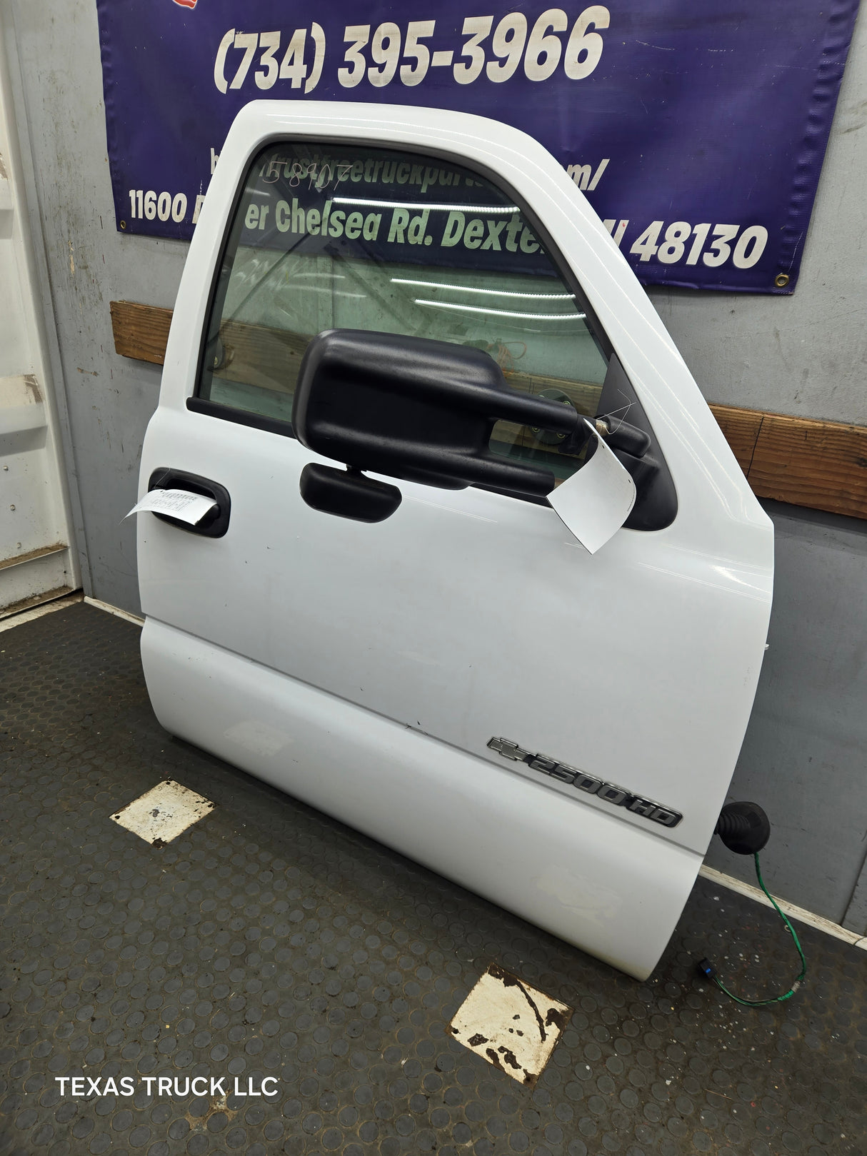 1999-2006 Chevrolet Silverado / GMC Sierra 1500 2500 3500 HD Front Passenger side Door RH