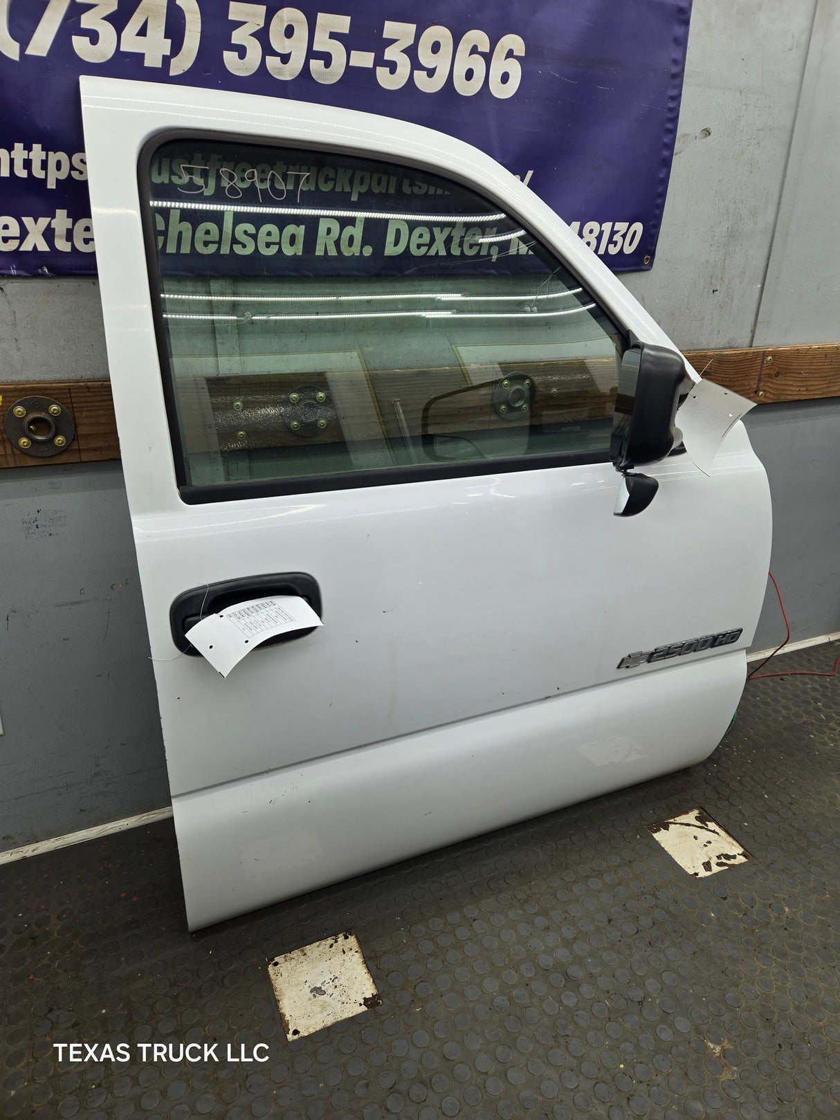1999-2006 Chevrolet Silverado / GMC Sierra 1500 2500 3500 HD Front Passenger side Door RH