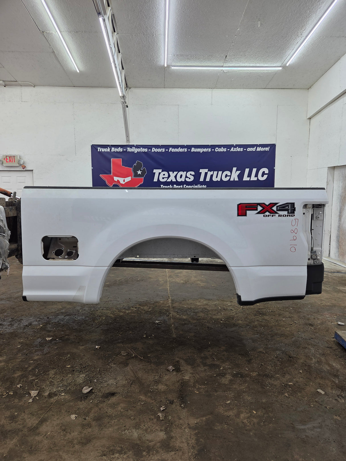 2017-2022 Ford F250 F350 Super Duty 6' 9" Short Truck Bed