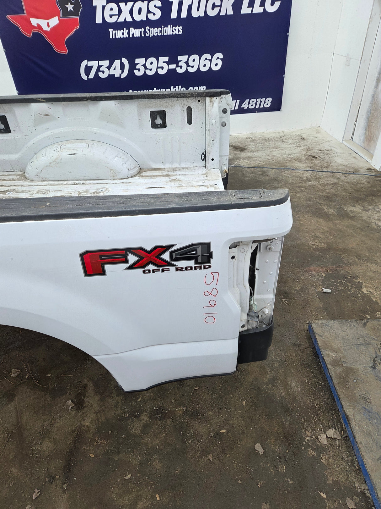 2017-2022 Ford F250 F350 Super Duty 6' 9" Short Truck Bed