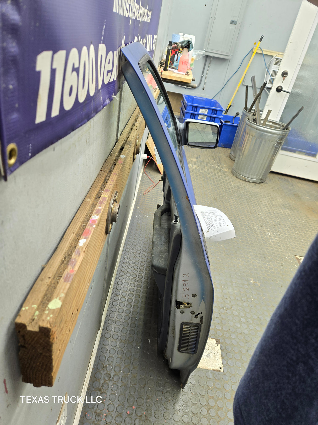 1992-1996 Dodge Dakota RH Passenger Side Front Door