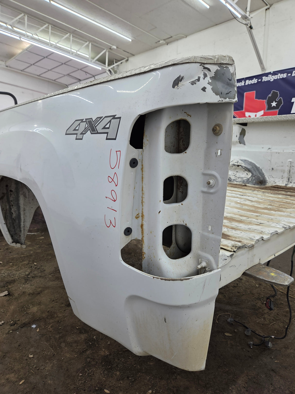 2007-2013 GMC Sierra 1500 2500 3500 HD 6' 6" Short Truck Bed