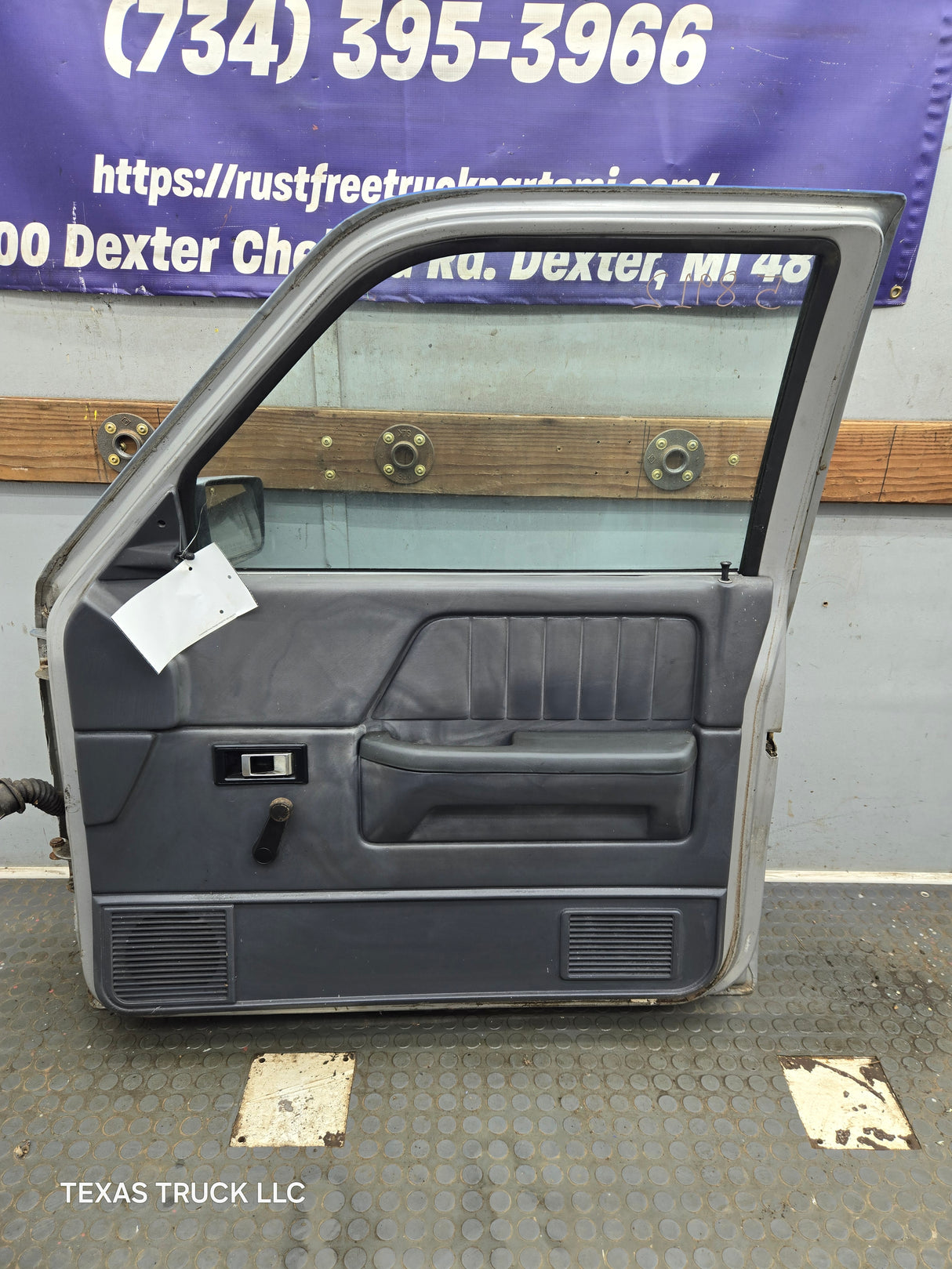 1992-1996 Dodge Dakota RH Passenger Side Front Door