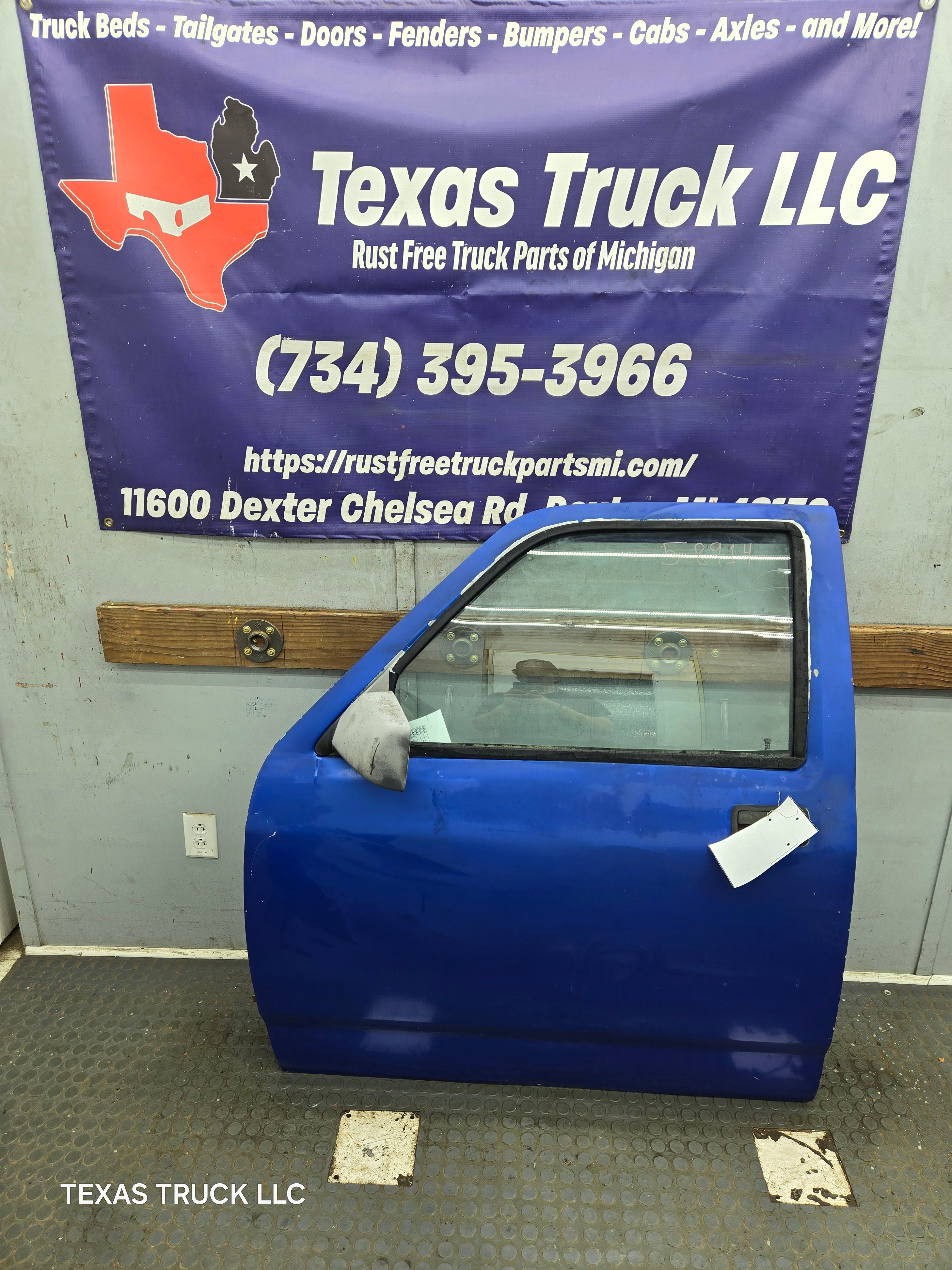 1992-1996 Dodge Dakota LH Driver Side Front Door – Texas Truck LLC