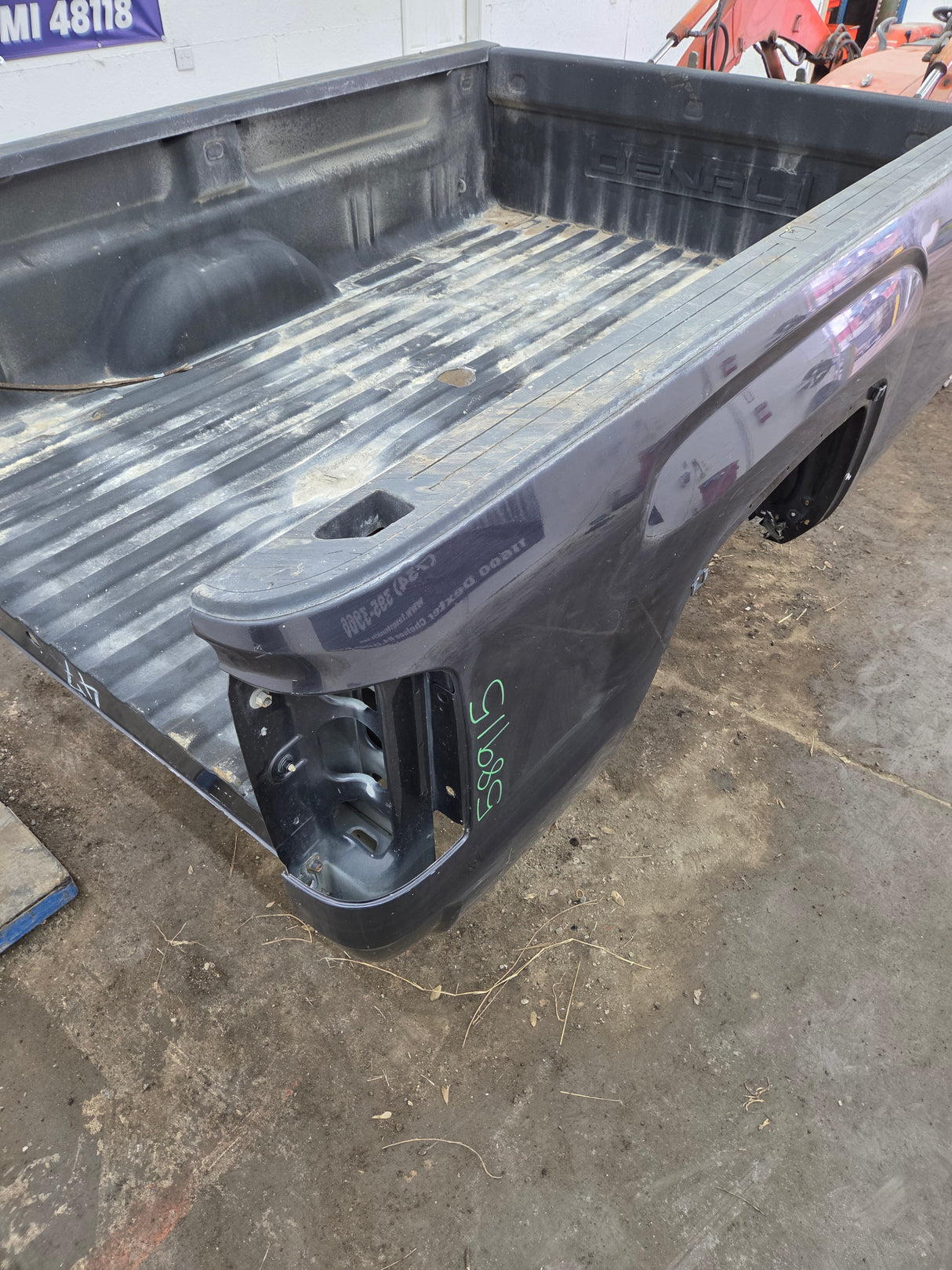 2014-2019 GMC Sierra 1500 2500 3500 HD 8' Long Truck Bed