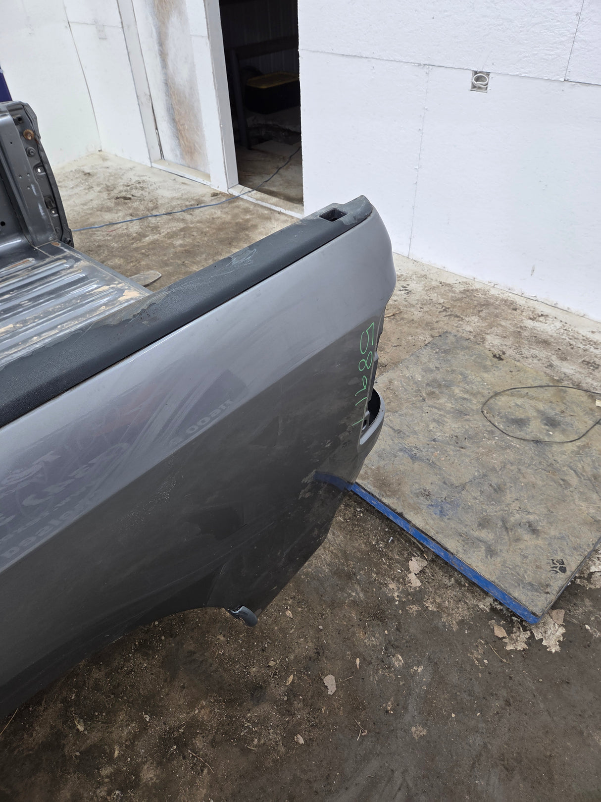 2009-2018 Dodge Ram 4th Gen 1500 2500 3500 6' 4" Short Truck Bed