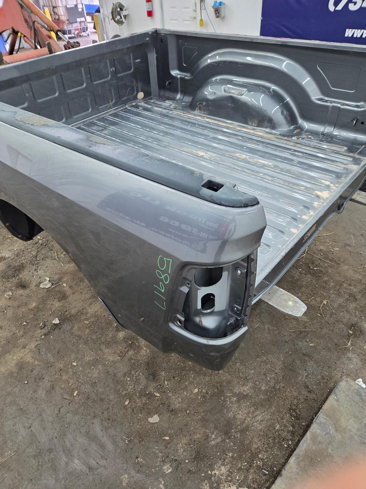 2009-2018 Dodge Ram 4th Gen 1500 2500 3500 6' 4" Short Truck Bed