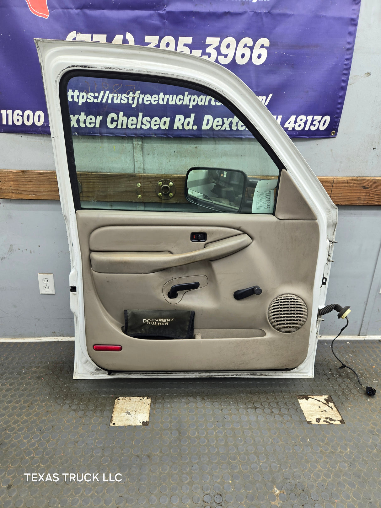1999-2006 Chevrolet Silverado / GMC Sierra 1500 2500 3500 HD Front Driver Side Door LH