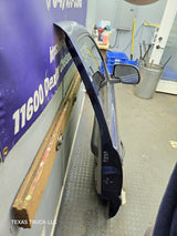 1999-2006 Chevrolet Silverado / GMC Sierra 1500 2500 3500 HD Front Passenger Side Door RH