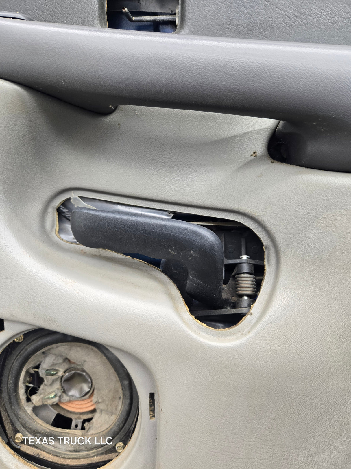2001-2006 Chevrolet Tahoe / GMC Yukon 1500 2500HD Rear Passenger side rear door RH