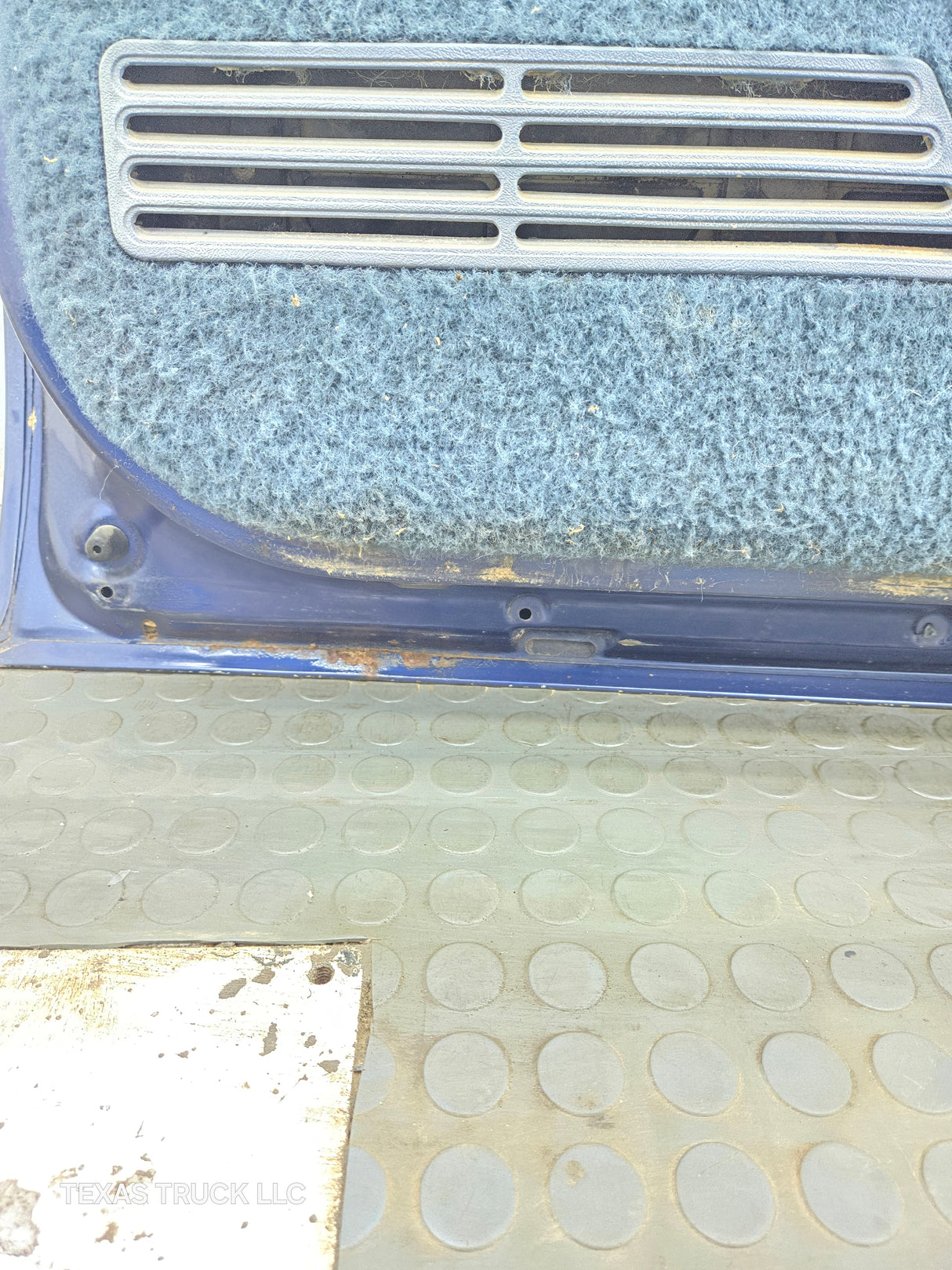 1988-2000 Chevrolet Silverado Suburban GMC Sierra LH Front Driver Side Door