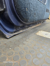 1988-2000 Chevrolet Silverado Suburban GMC Sierra RH Front Passenger Door
