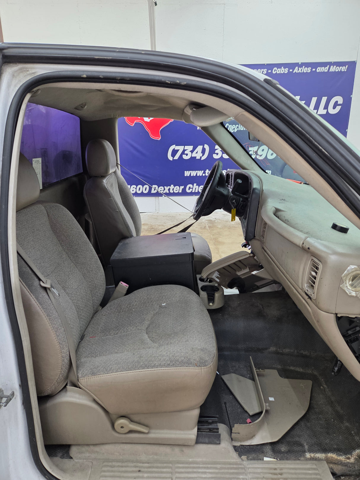 1999-2007 Chevrolet Silverado / GMC Sierra 1500 2500 HD 3500HD Regular Cab Body