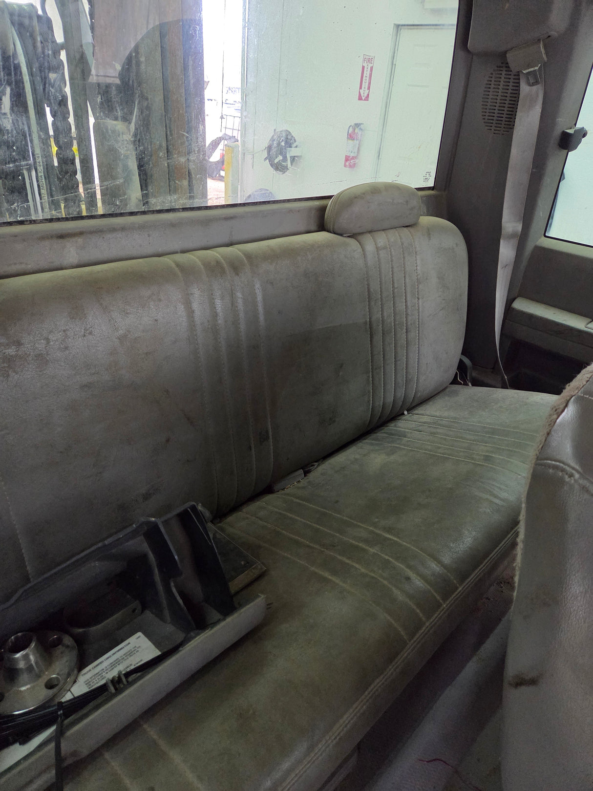 1988-2000 Chevrolet Silverado GMC Sierra Extended Cab