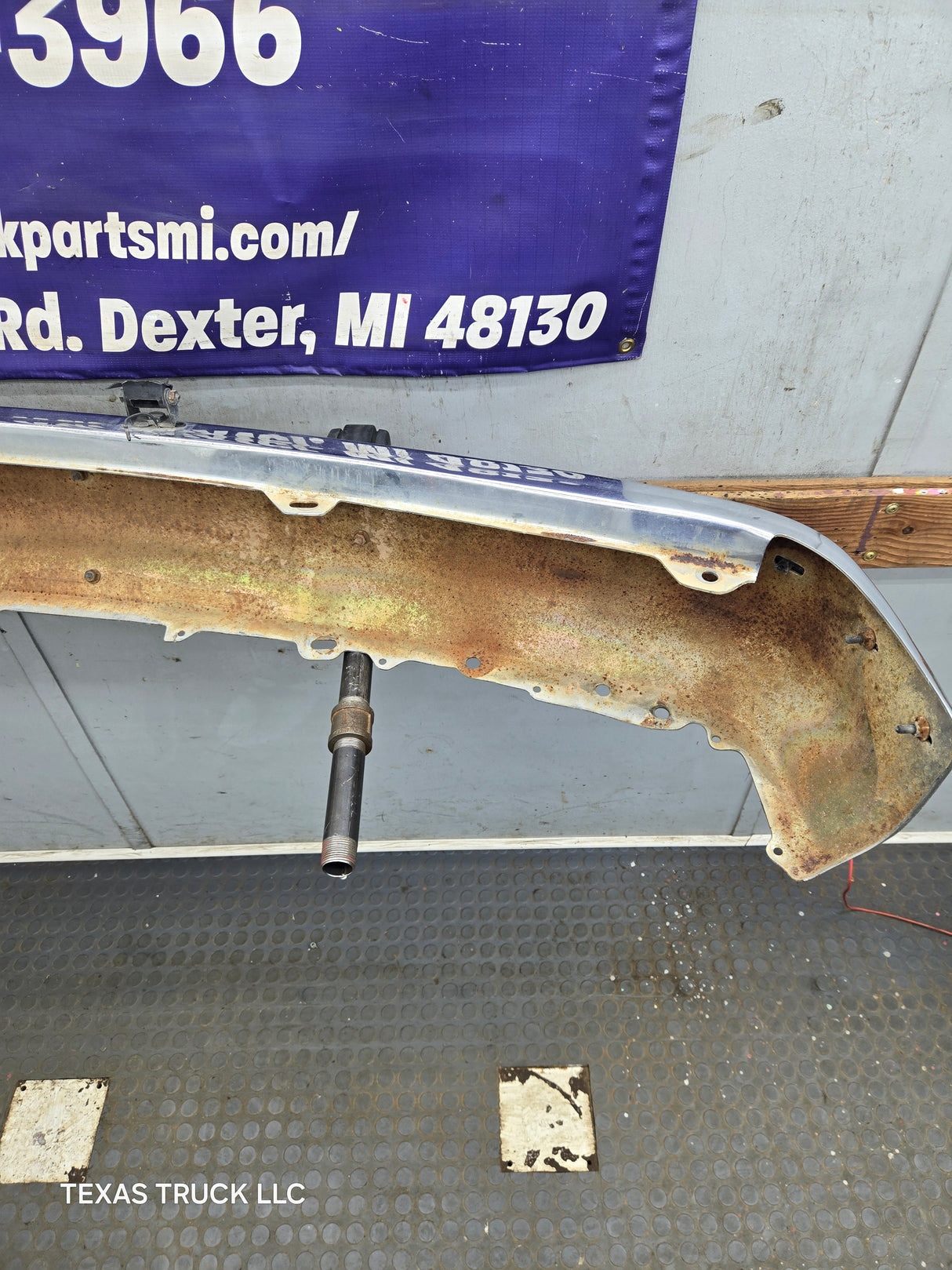 1988-1998 Chevrolet / GMC 1500 2500 3500 Front Bumper