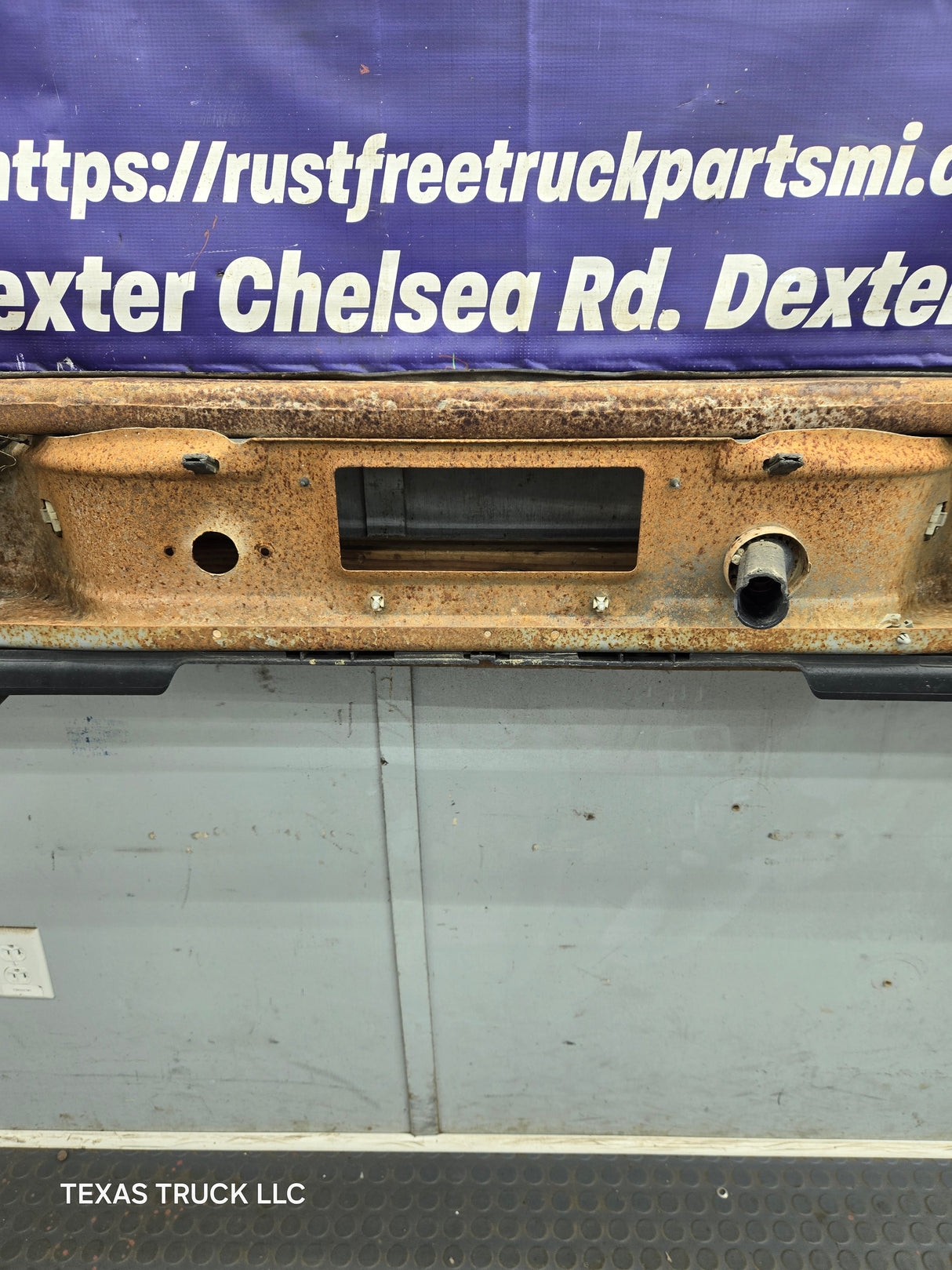 1999-2007 Chevrolet Silverado / GMC Sierra 2500 3500 HD Rear