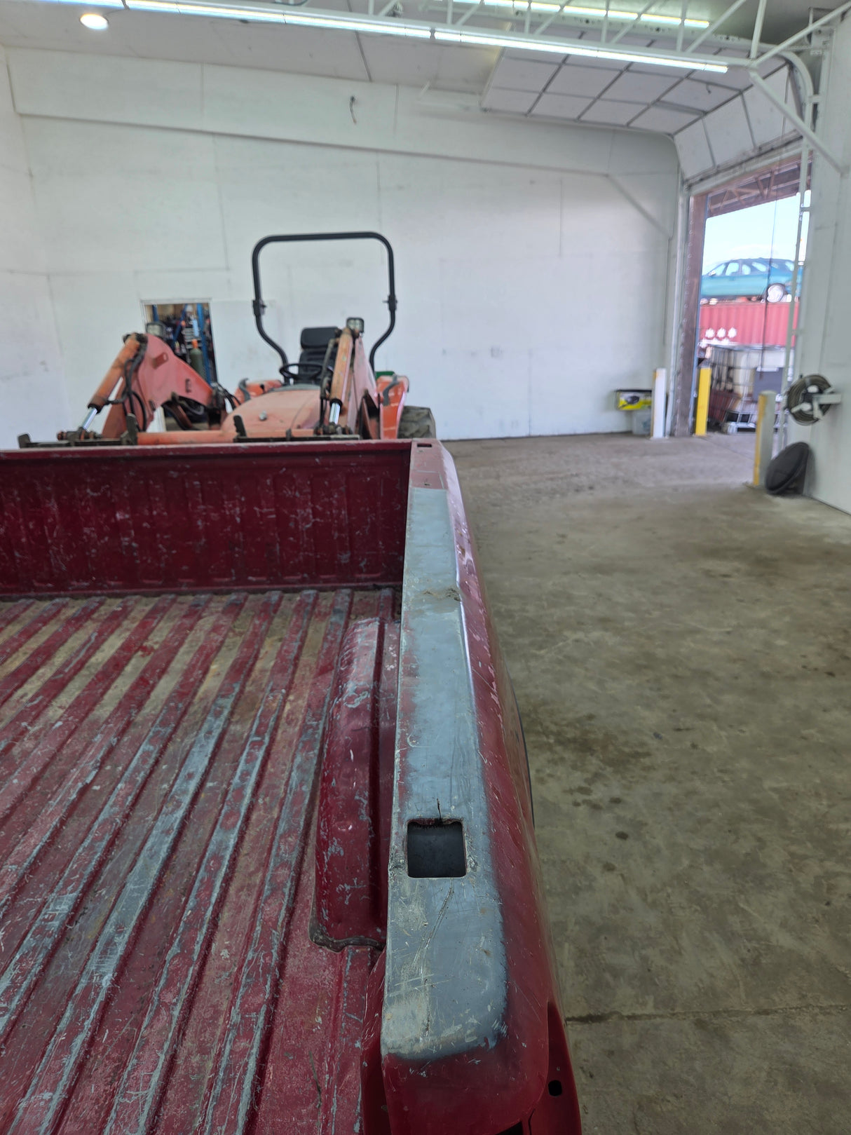 1999-2007 Chevrolet Silverado / GMC Sierra 1500 2500HD 3500HD 6' 6" Short Truck Bed