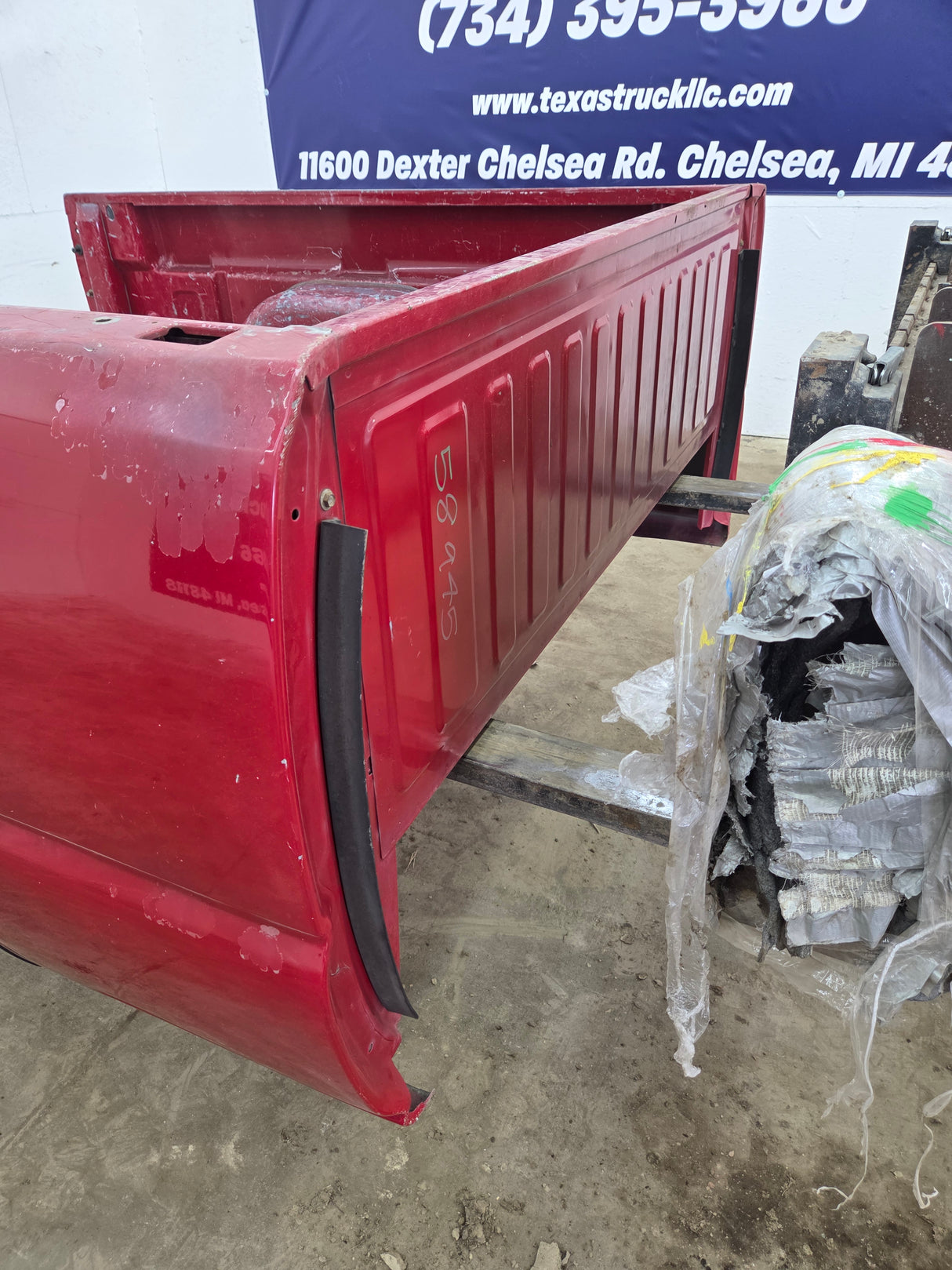 1999-2007 Chevrolet Silverado / GMC Sierra 1500 2500HD 3500HD 6' 6" Short Truck Bed