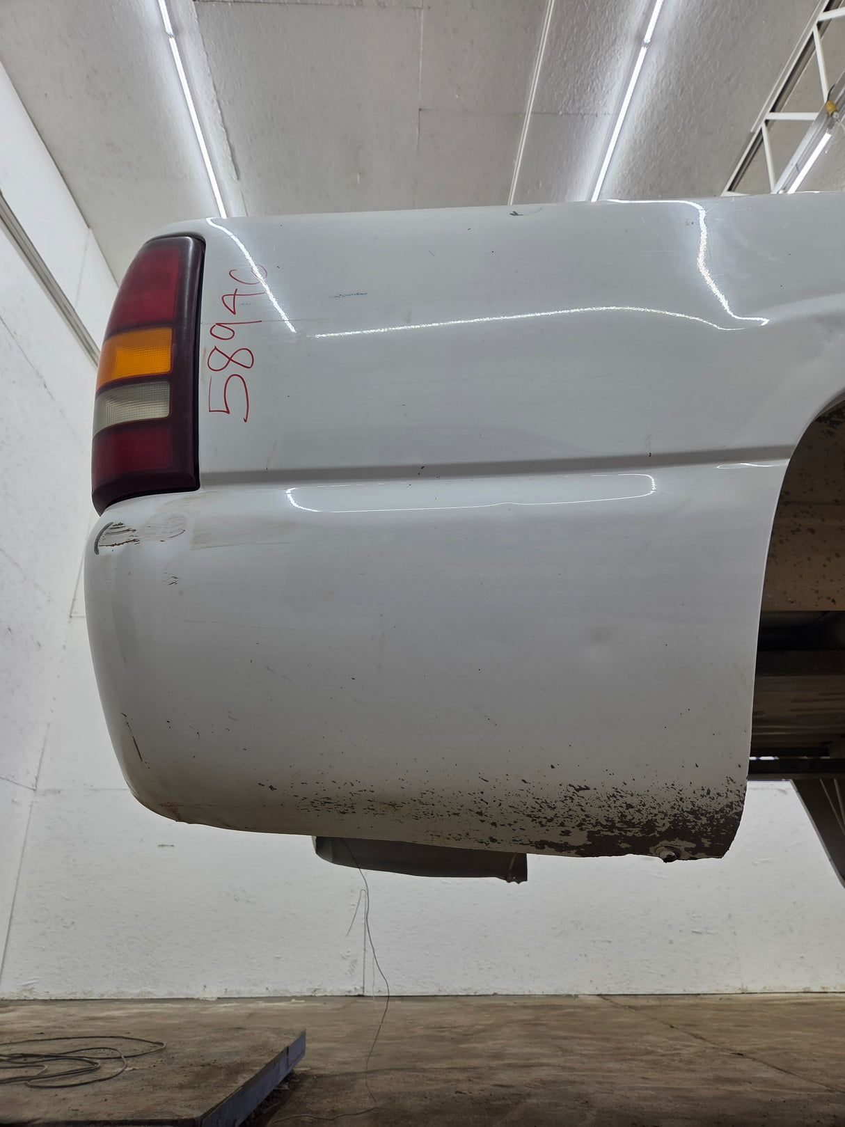 1999-2007 Chevrolet Silverado / GMC Sierra 1500 2500 3500 HD 8' Long Bed Truck Bed