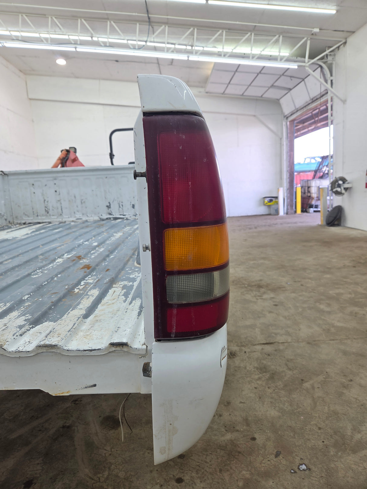 1999-2007 Chevrolet Silverado / GMC Sierra 1500 2500 3500 HD 8' Long Bed Truck Bed