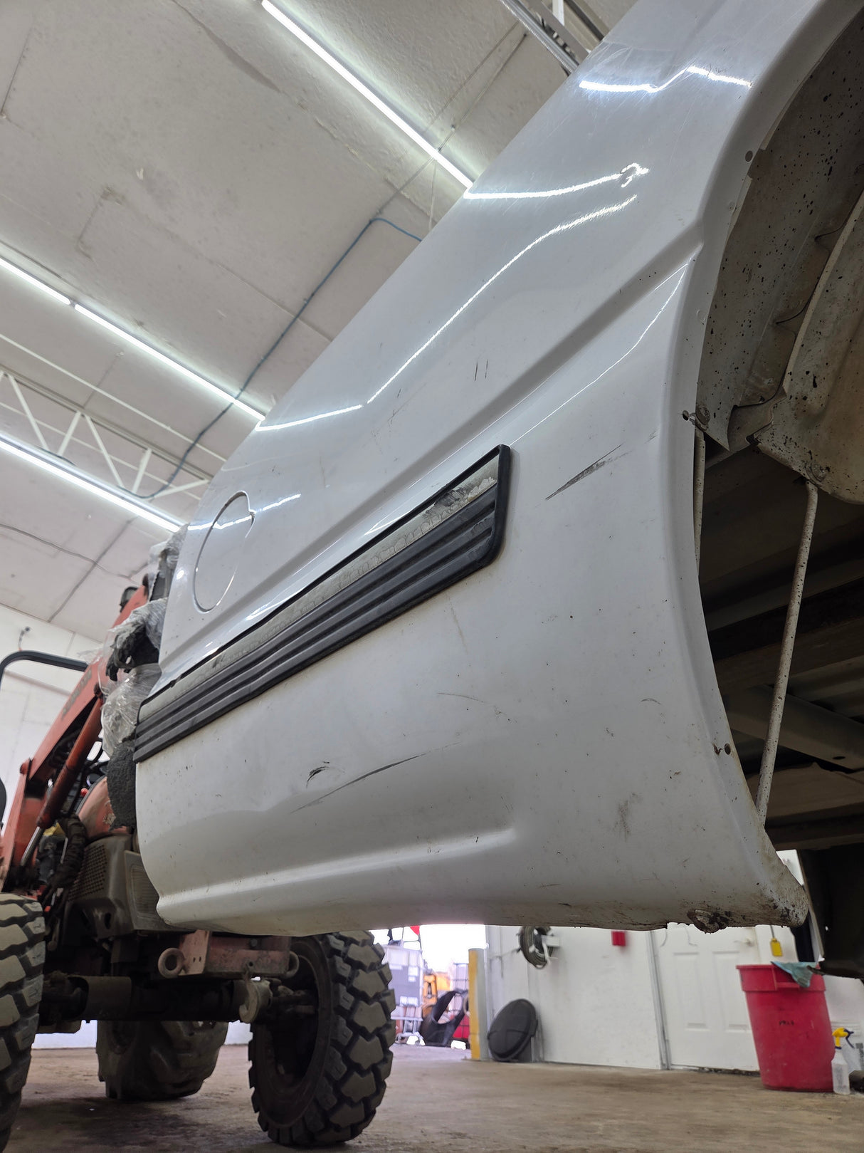 1999-2007 Chevrolet Silverado / GMC Sierra 1500 2500 3500 HD 8' Long Bed Truck Bed