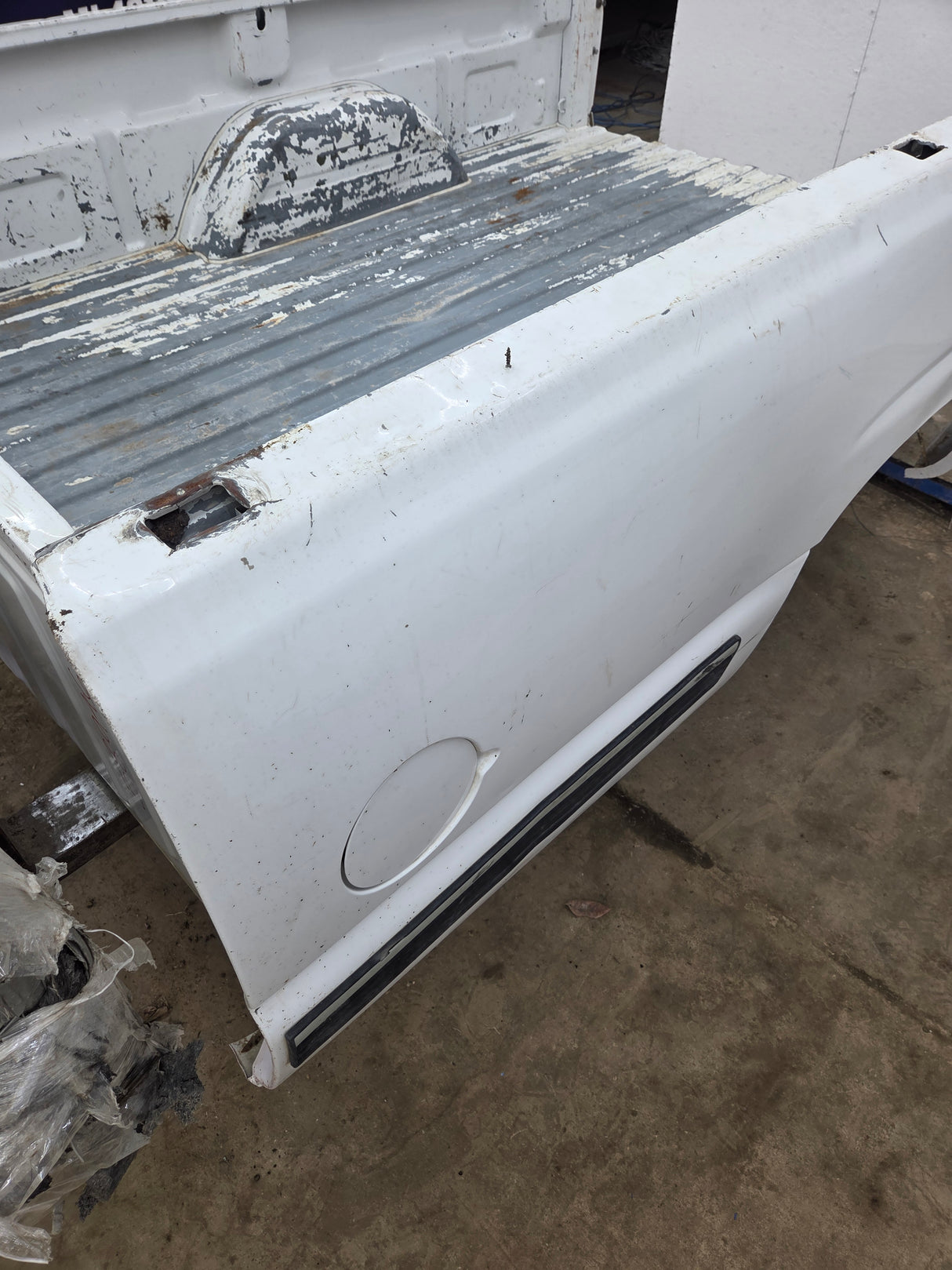 1999-2007 Chevrolet Silverado / GMC Sierra 1500 2500 3500 HD 8' Long Bed Truck Bed