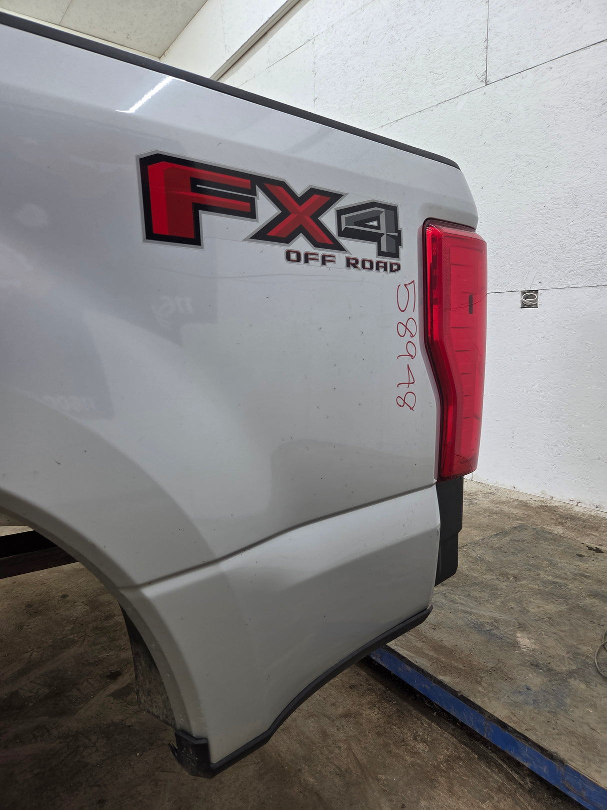 2017-2022 Ford F250 F350 Super Duty 6' 9" Short Truck Bed