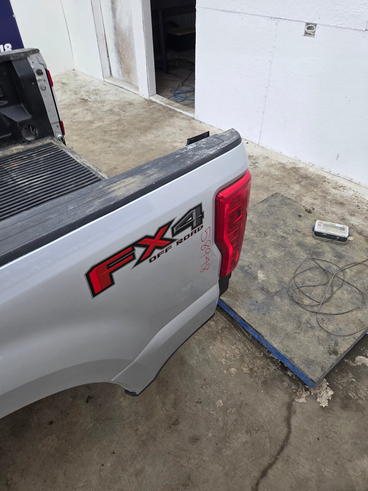 2017-2022 Ford F250 F350 Super Duty 6' 9" Short Truck Bed