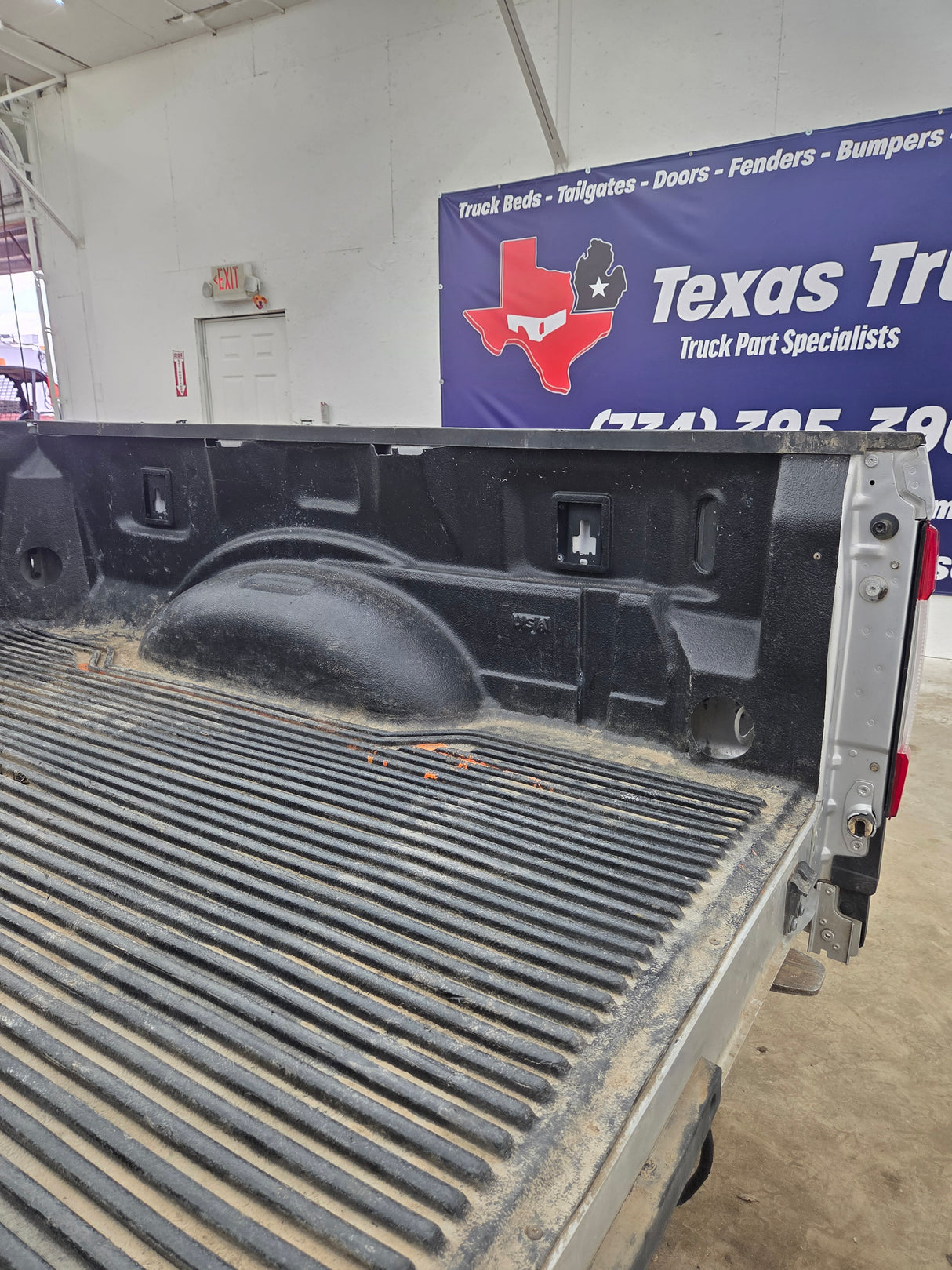 2017-2022 Ford F250 F350 Super Duty 6' 9" Short Truck Bed