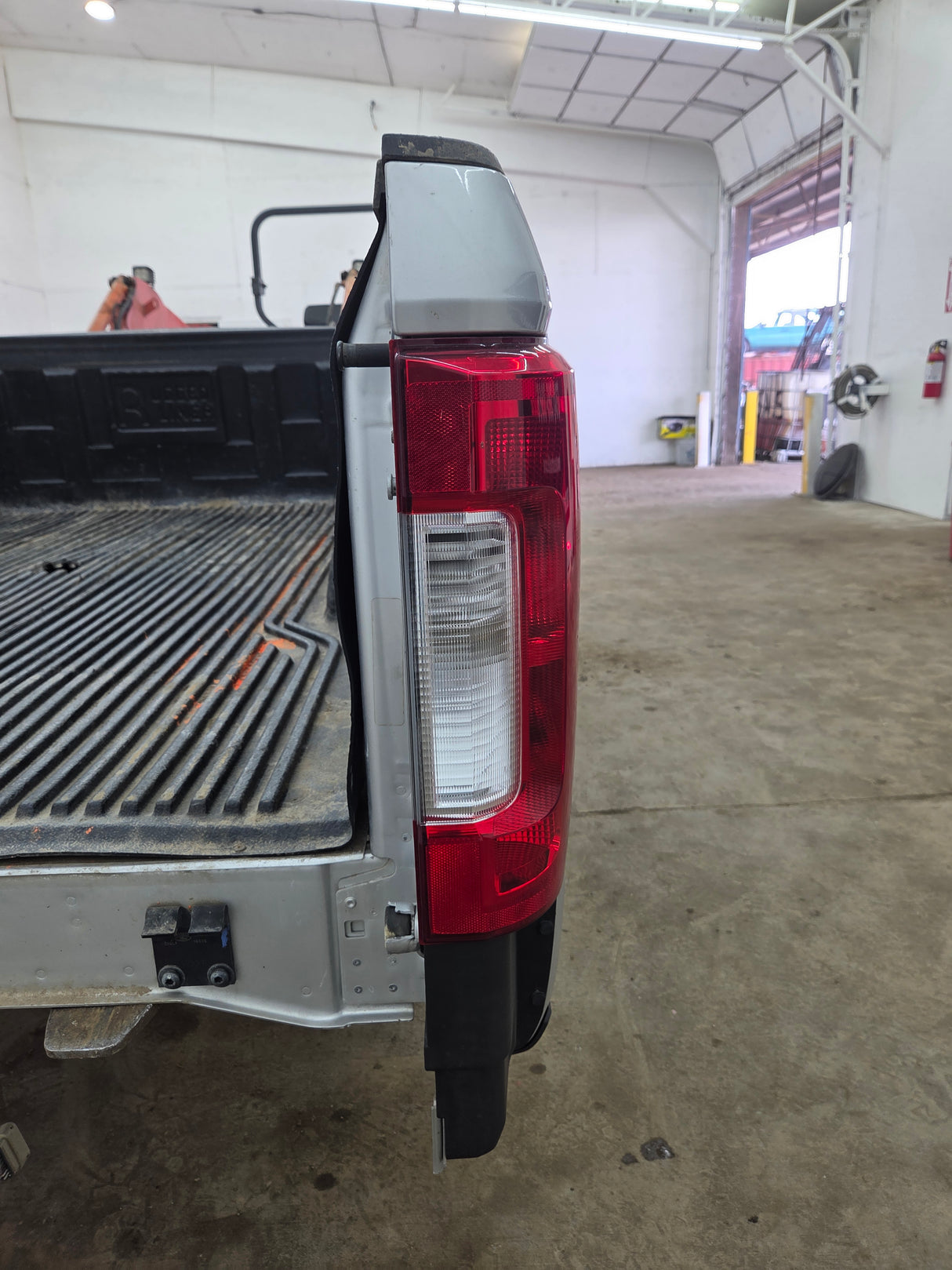 2017-2022 Ford F250 F350 Super Duty 6' 9" Short Truck Bed