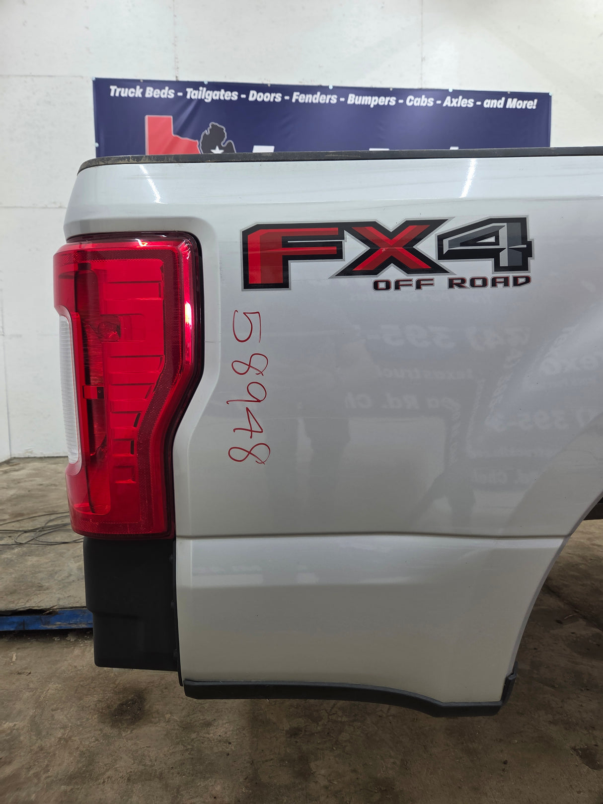 2017-2022 Ford F250 F350 Super Duty 6' 9" Short Truck Bed