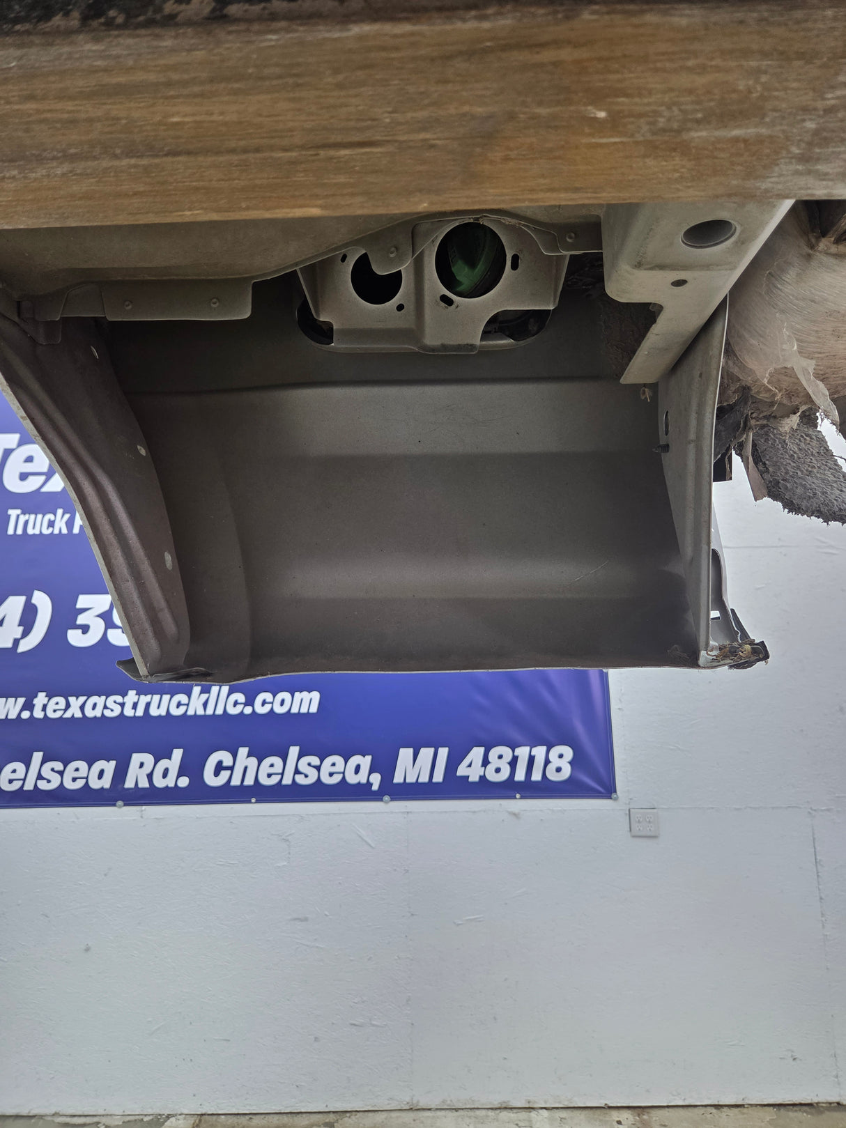 2017-2022 Ford F250 F350 Super Duty 6' 9" Short Truck Bed