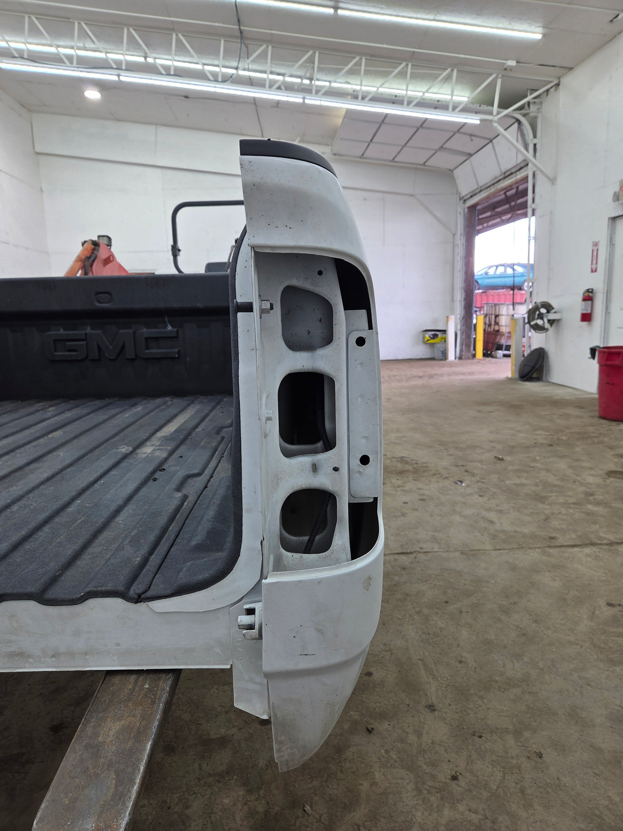 2014-2019 GMC Sierra 1500 5' 8" Short Bed