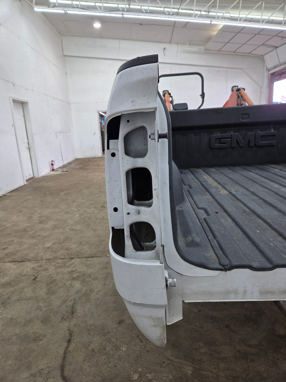 2014-2019 GMC Sierra 1500 5' 8" Short Bed