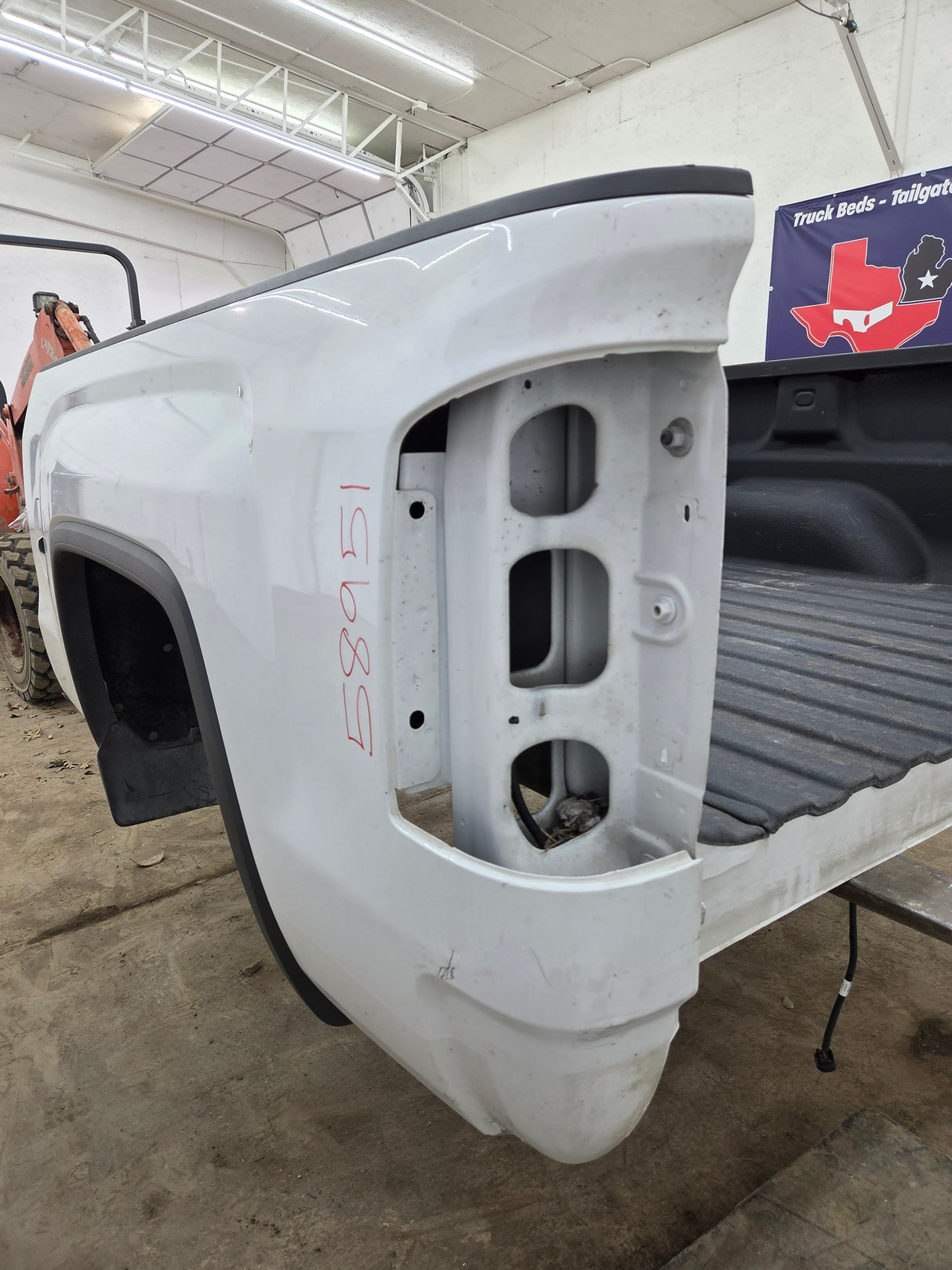 2014-2019 GMC Sierra 1500 5' 8" Short Bed
