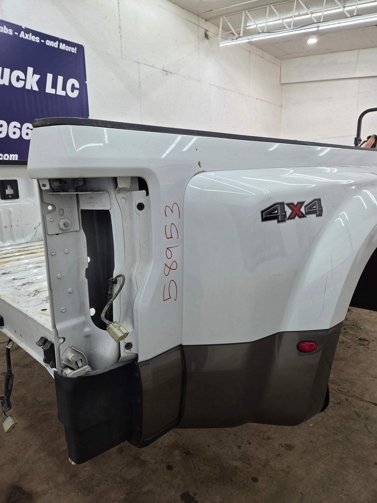 2017-2022 Ford Super Duty F350 F450 F550 8' Dually Bed