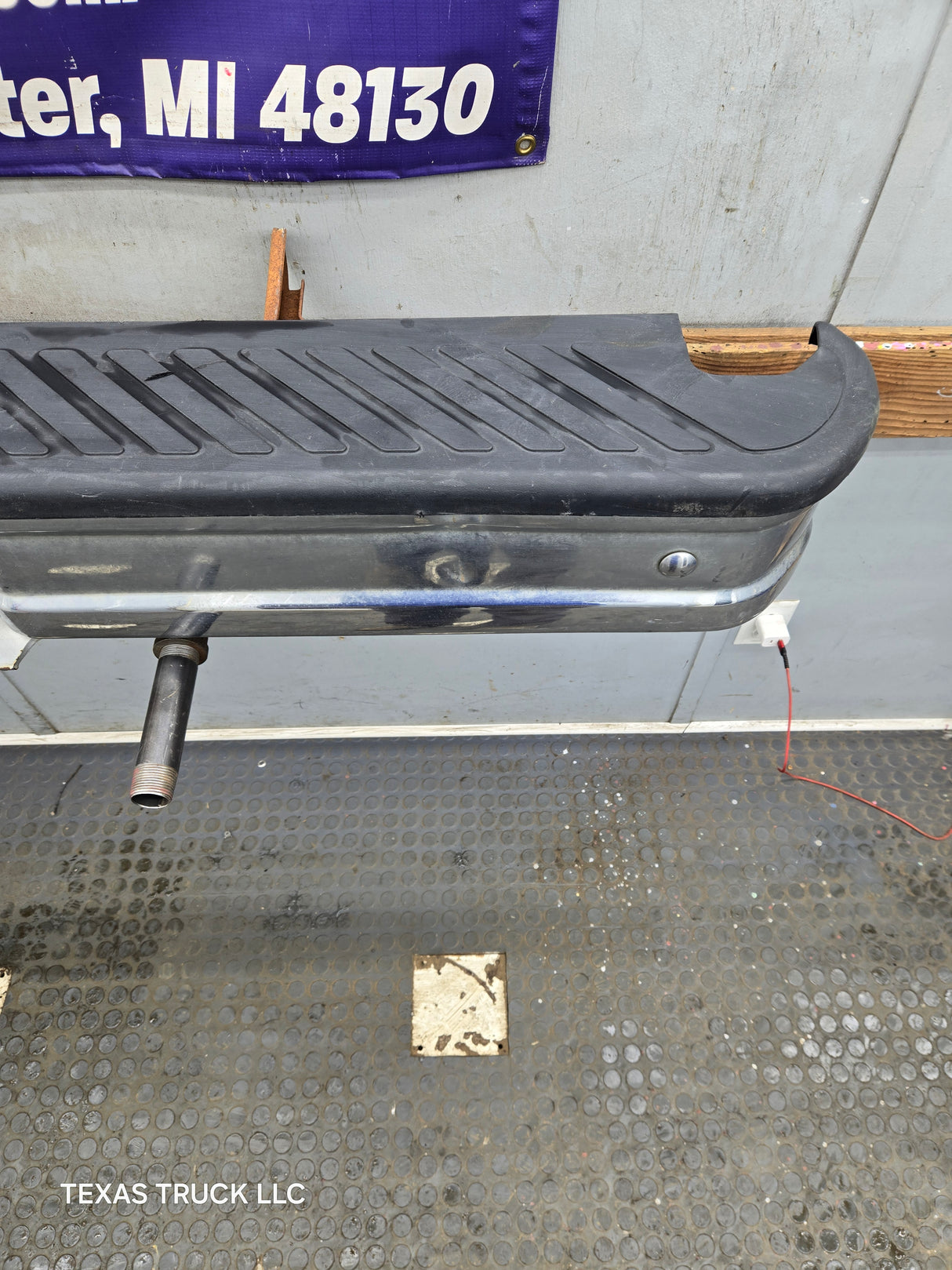 1980-1997 Ford F100 F150 F250 F350 Rear Bumper