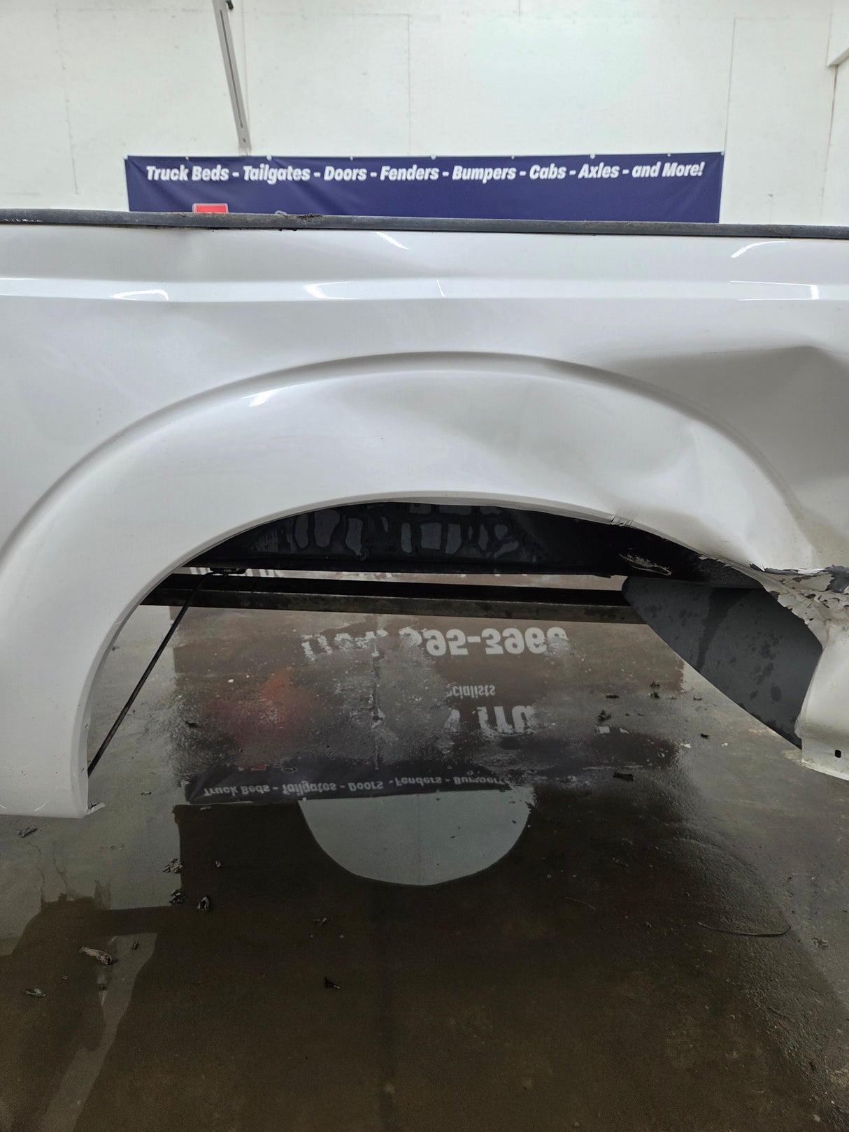 2011-2016 Ford F250 F350 Super Duty 6' 9" Short Truck Bed - Pearl white