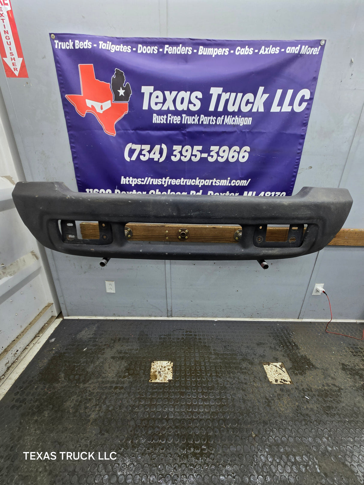 1999-2004 Ford Super Duty F250 F350 F450 F550 Excursion Front Bumper