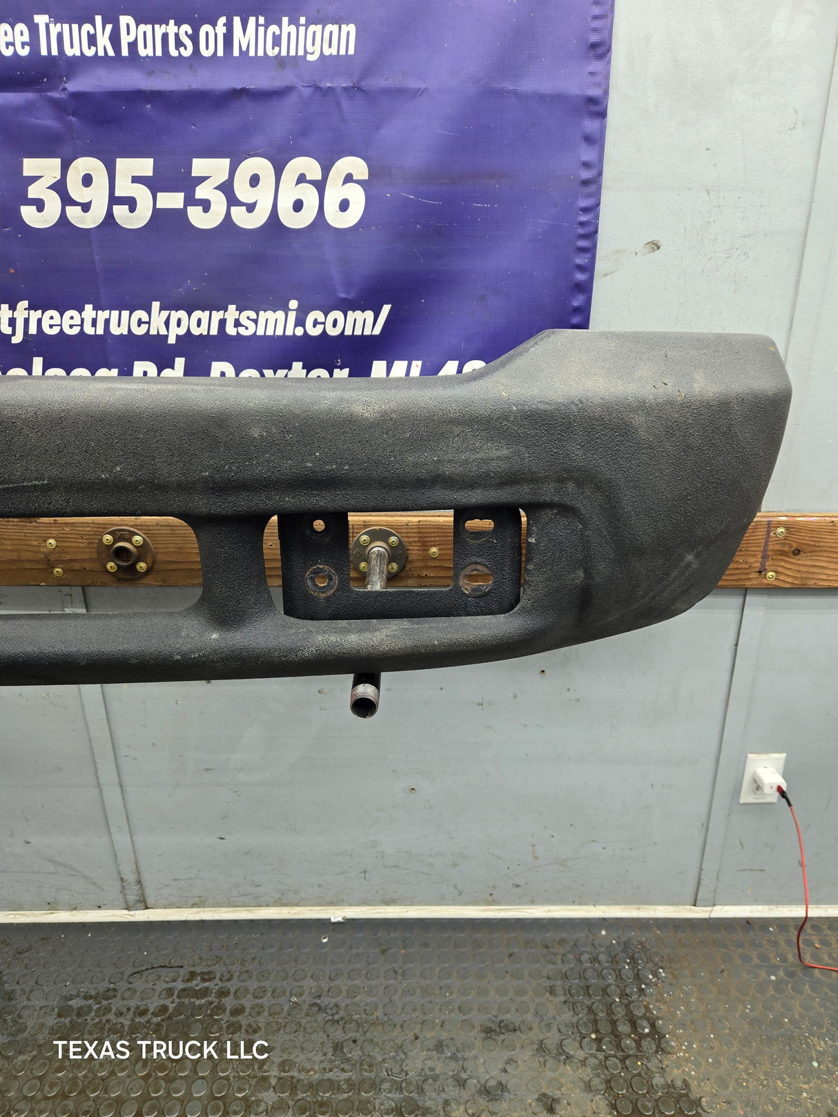 1999-2004 Ford Super Duty F250 F350 F450 F550 Excursion Front Bumper