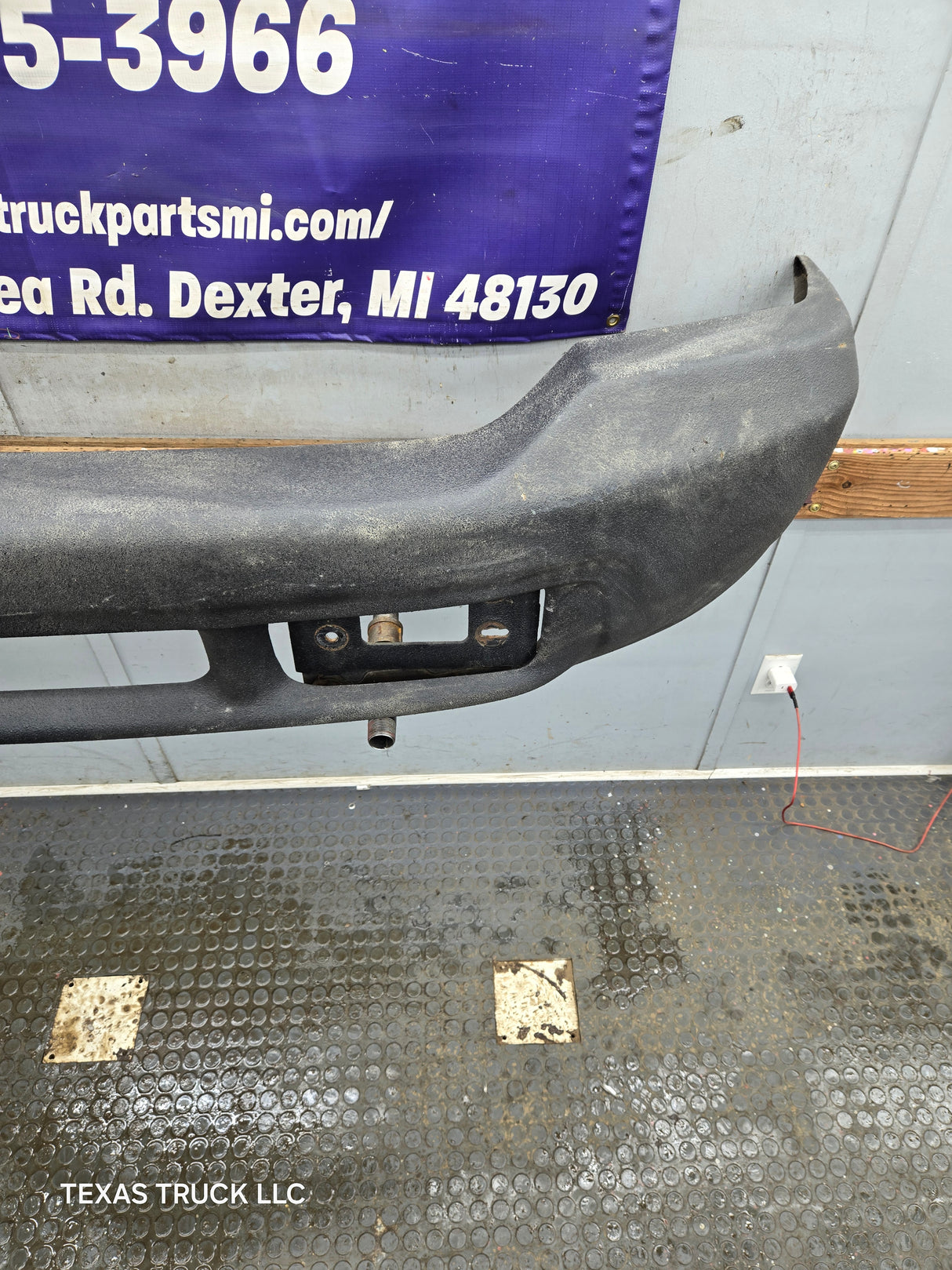 1999-2004 Ford Super Duty F250 F350 F450 F550 Excursion Front Bumper