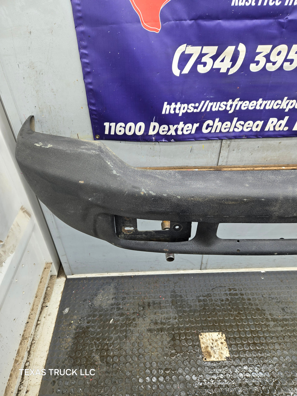 1999-2004 Ford Super Duty F250 F350 F450 F550 Excursion Front Bumper
